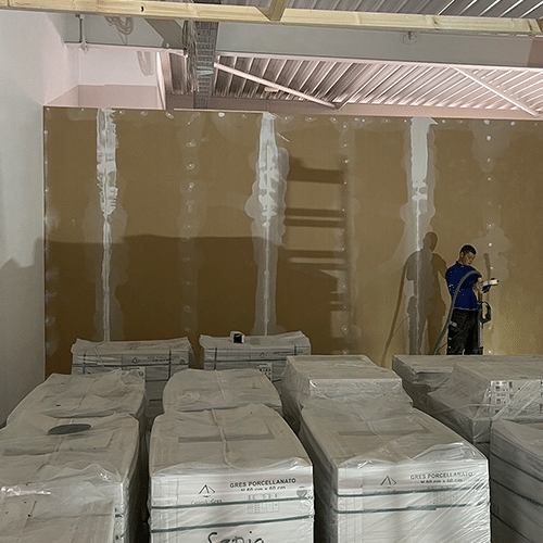 trockenbau von Indoor Freizeitparks – Aufbau von Rigipswänden mit Spachteltechnik für gewerblichen Innenausbau durch Trockenbauunternehmen Interactive Studio