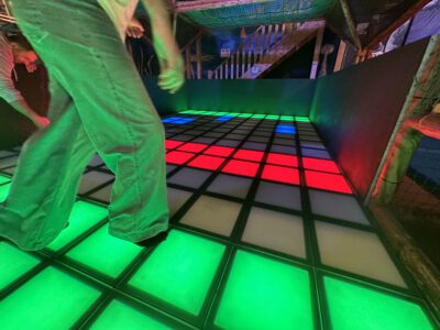 Lightjumper_Attraktion-400x300