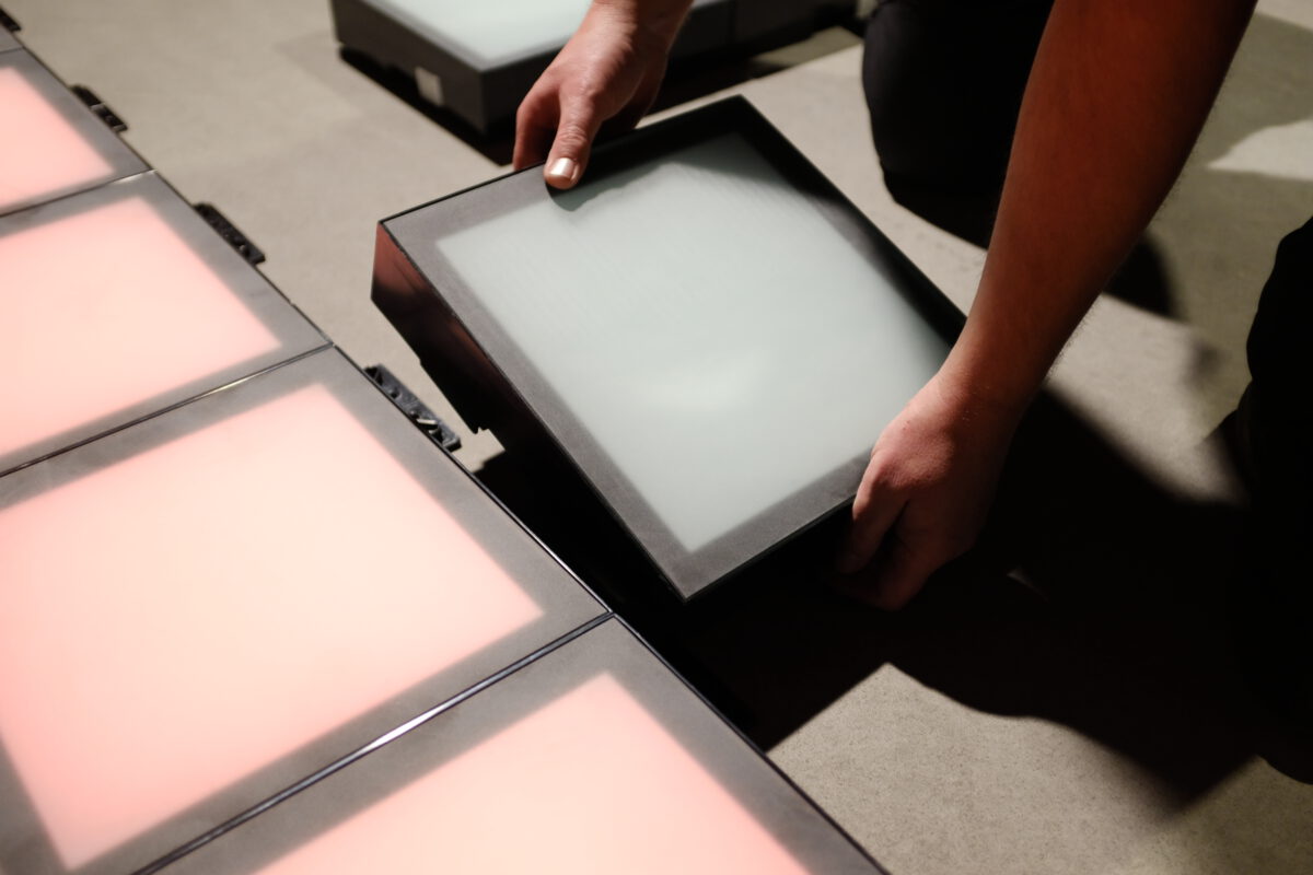 Bodenspiel_instalation-1200x800-2